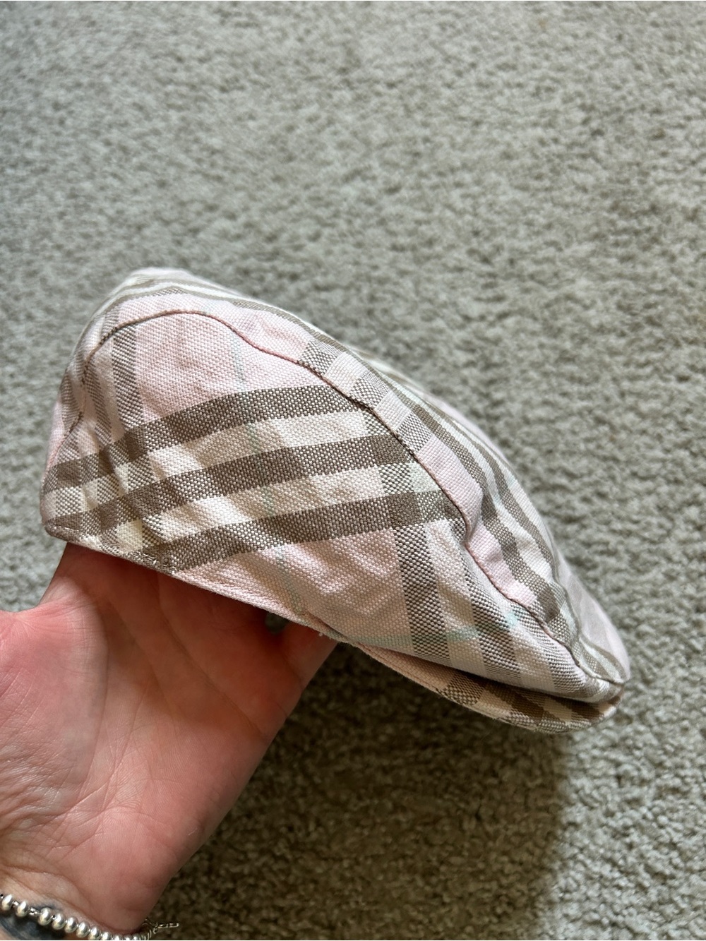 Burberry Pink & Beige Plaid Flat Cap - Classic unisex Accessory